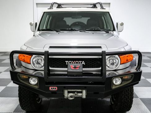 Used 2008 Toyota FJ Cruiser 4WD image 2
