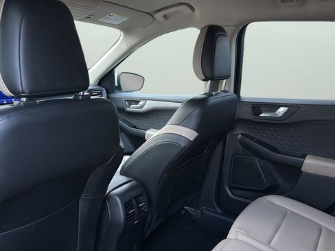 Used 2020 Ford Escape SEL image 29