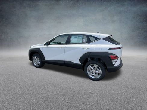 Used 2026 Hyundai Kona SE image 16