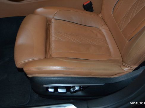 Used 2017 BMW M760i xDrive image 21