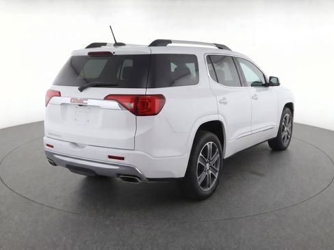 Used 2018 GMC Acadia Denali w/ Technology Package FWD image 7