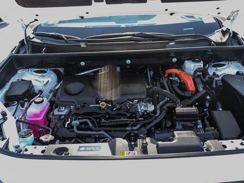 Certified 2025 Toyota RAV4 XLE AWD/4WD image 27