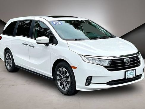 Used 2024 Honda Odyssey EX-L image 3