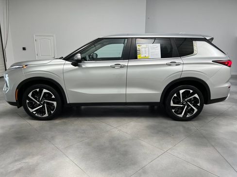 Used 2024 Mitsubishi Outlander SE FWD image 5