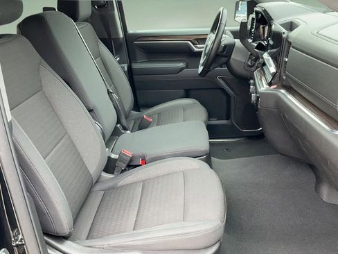 Used 2025 Chevrolet Silverado 1500 LT AWD/4WD image 18