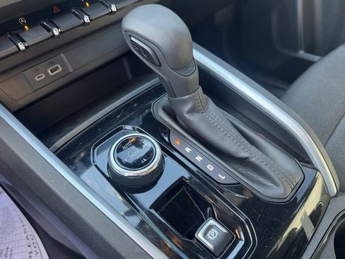 Used 2023 Chevrolet Colorado Trail Boss w/ Advanced Trailering Package image 18