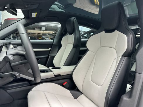 New 2026 Porsche Taycan image 5