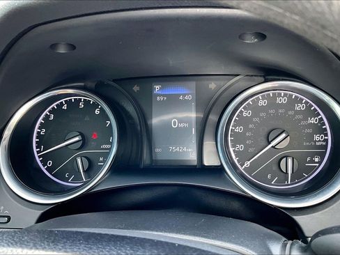 Used 2020 Toyota Camry LE FWD image 12