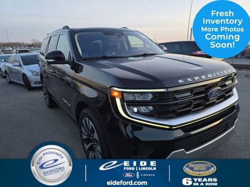 Used 2025 Ford Expedition Platinum w/ Driver's Package image 1