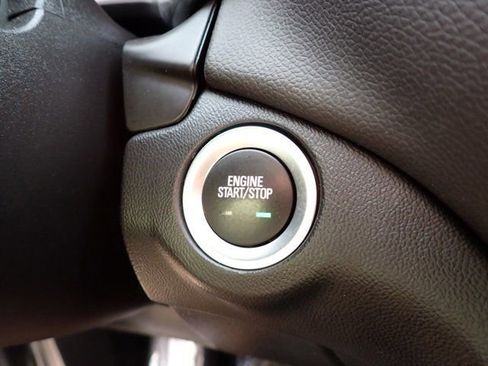 Used 2023 Chevrolet Equinox LT image 19