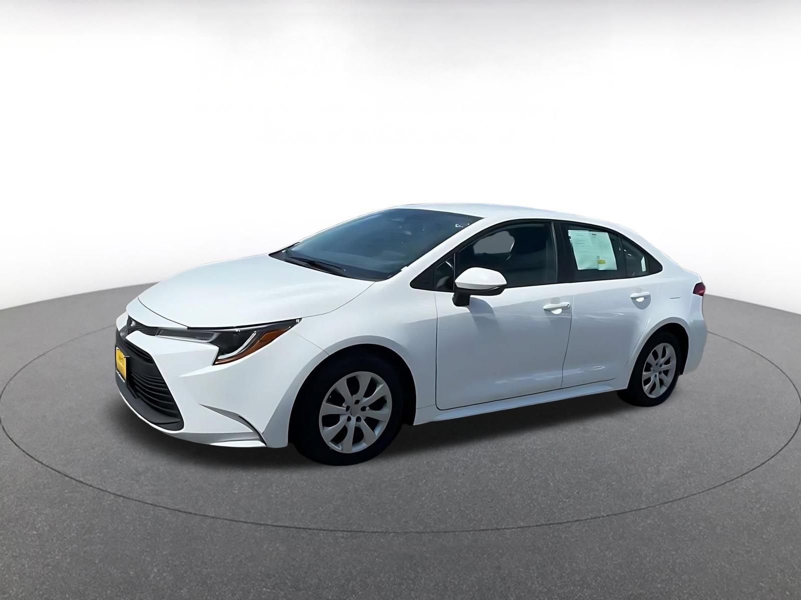 Used 2025 Toyota Corolla LE FWD image 7