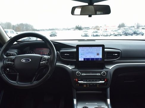 Used 2020 Ford Explorer XLT w/ Equipment Group 202A image 37