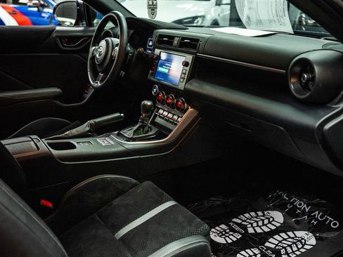 Used 2022 Toyota GR86 Premium image 11