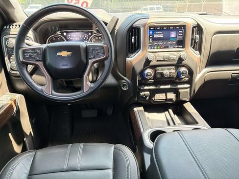 Used 2023 Chevrolet Silverado 2500 High Country w/ LPO, Hitch Package AWD/4WD image 15