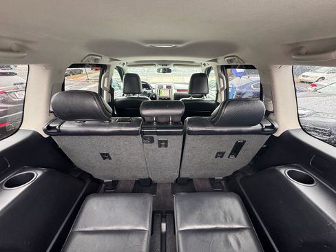 Used 2011 Lexus GX 460 Sport Utility image 10