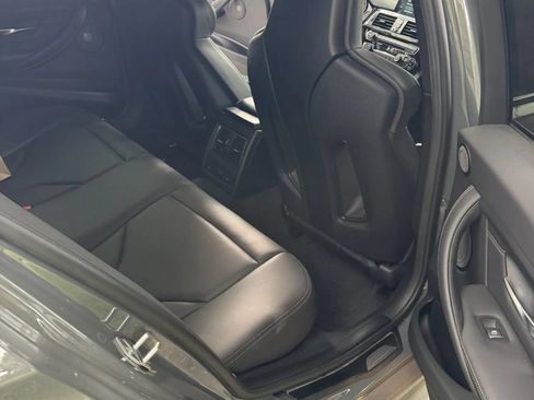 Used 2018 BMW M3 RWD image 11