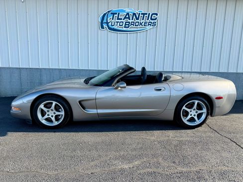 Used 2001 Chevrolet Corvette Convertible w/ Preferred Equipment Group2 image 4