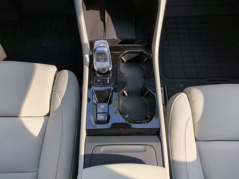 New 2026 Volvo XC40 B5 Plus w/ Protection Package Premier image 17