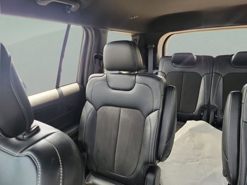 Used 2023 Jeep Grand Cherokee L Laredo AWD/4WD image 8