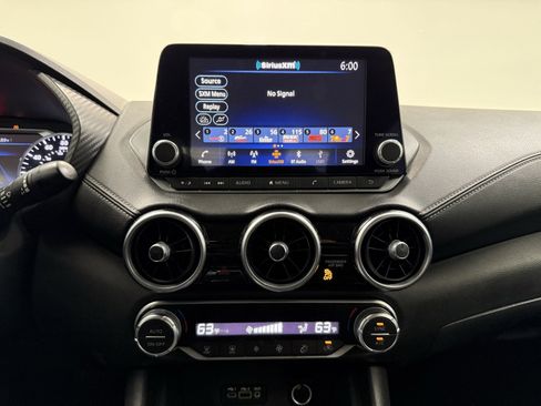 Used 2020 Nissan Sentra SV image 17