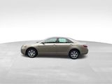 Used 2007 Toyota Camry LE image 2