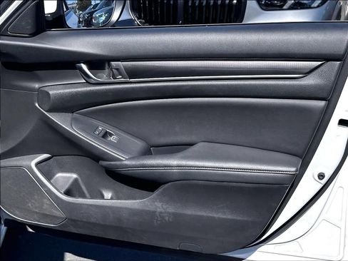 Used 2019 Honda Accord Sport image 28