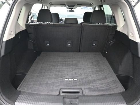 Used 2023 Nissan Rogue SV image 27