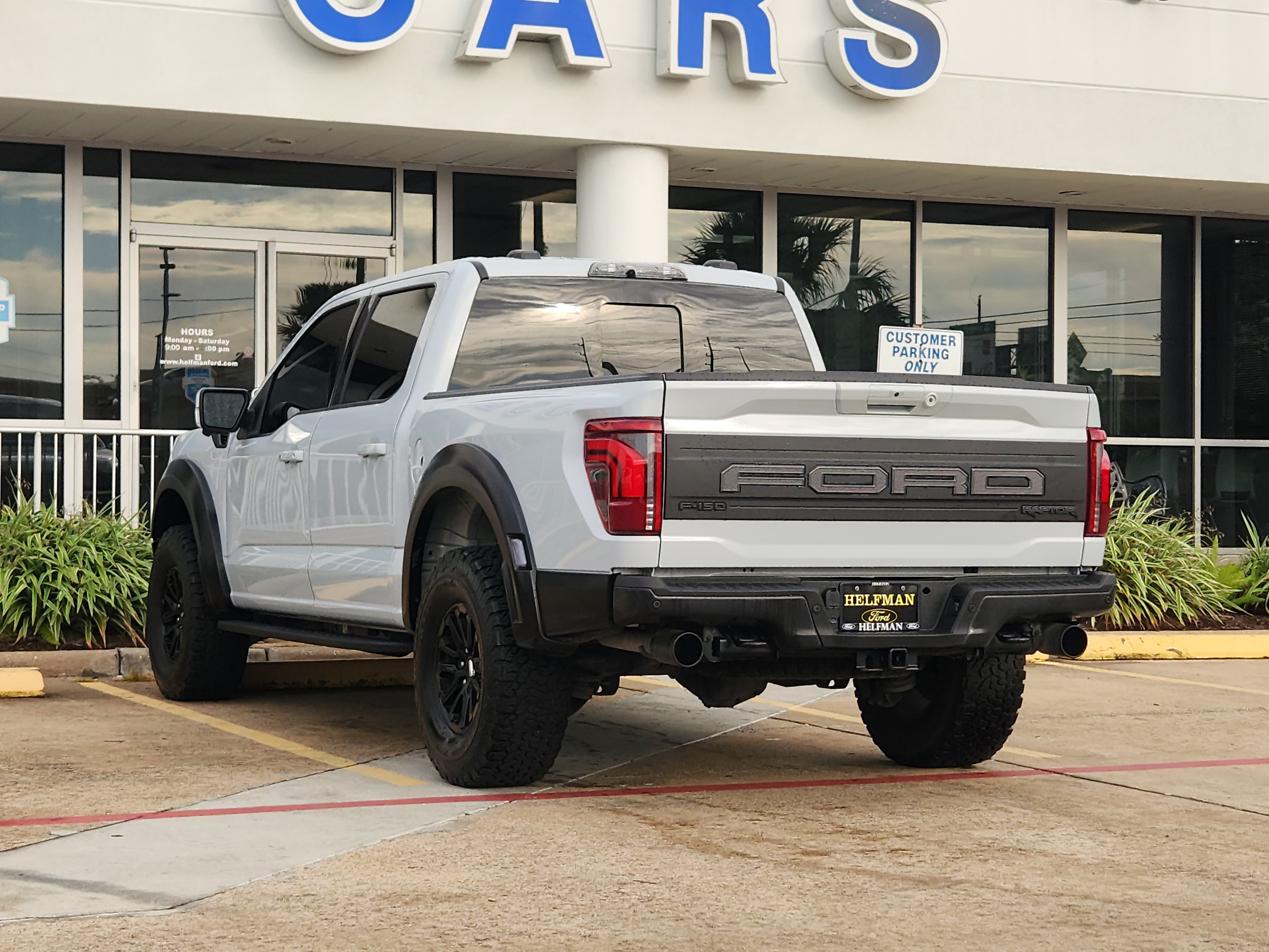 Used 2025 Ford F150 Raptor AWD/4WD image 3