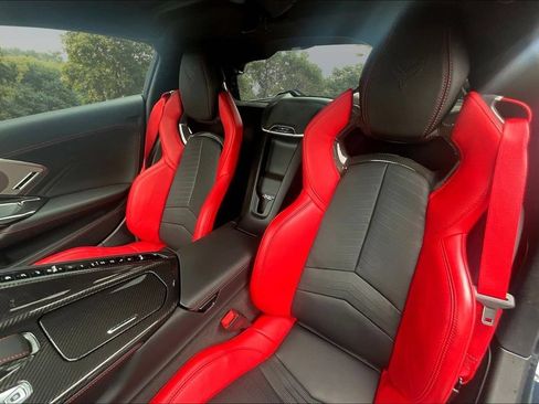 Used 2024 Chevrolet Corvette Z06 RWD image 23