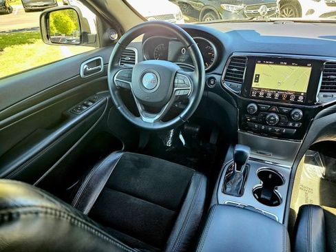 Used 2022 Jeep Grand Cherokee Laredo X AWD/4WD image 26
