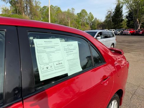 Used 2010 Toyota Corolla S image 11