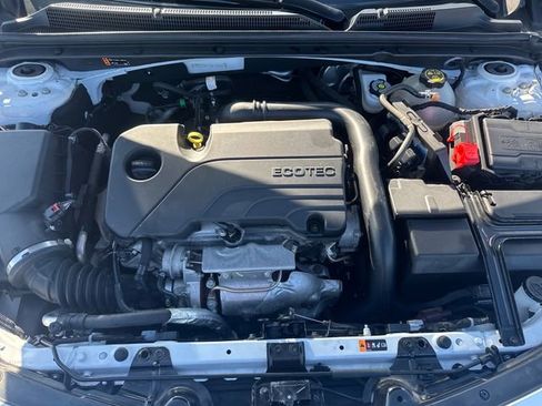 Used 2022 Chevrolet Malibu LS image 25