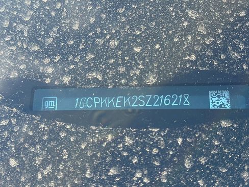 Used 2025 Chevrolet Silverado 1500 LT image 2