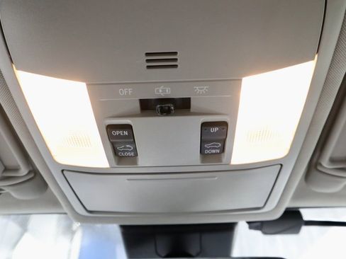 Used 2018 Toyota RAV4 Limited w/ All Weather Liner Package AWD/4WD image 35