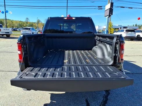 New 2026 RAM 1500 Express AWD/4WD image 7