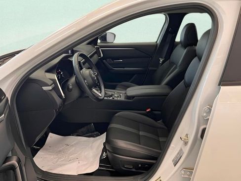 Used 2025 MAZDA CX-50 AWD 2.5 S w/ Premium Package image 17