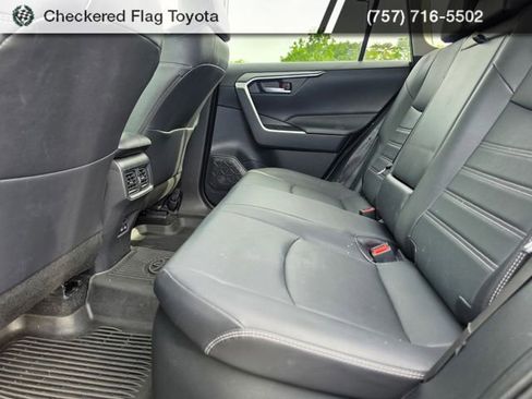 Used 2022 Toyota RAV4 XLE Premium AWD/4WD image 22