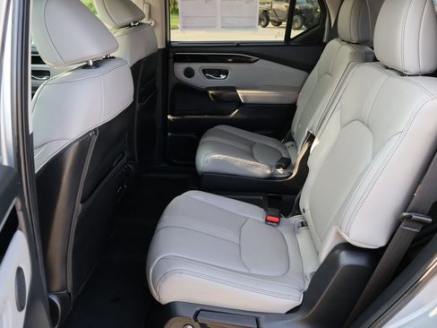 Used 2023 Honda Pilot EX-L image 15