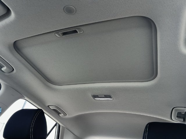 Used 2026 Hyundai Venue SEL FWD image 11
