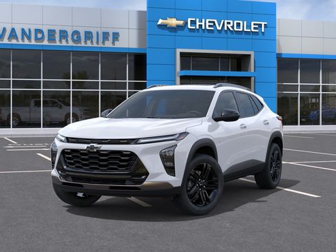 New 2026 Chevrolet Trax ACTIV w/ Sunroof Package FWD image 6