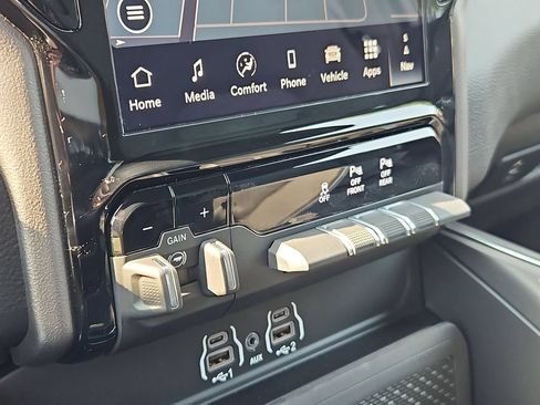 New 2026 RAM 1500 Big Horn AWD/4WD image 25