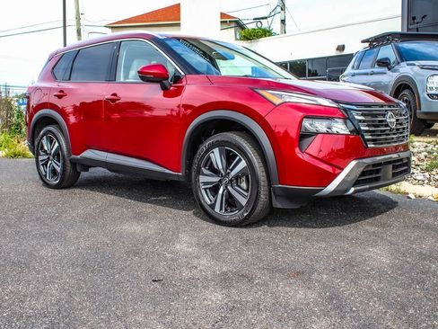Used 2025 Nissan Rogue SL w/ SL Premium Package AWD/4WD image 3
