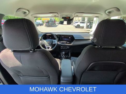 Used 2025 Chevrolet TrailBlazer LT w/ Convenience Package AWD/4WD image 20