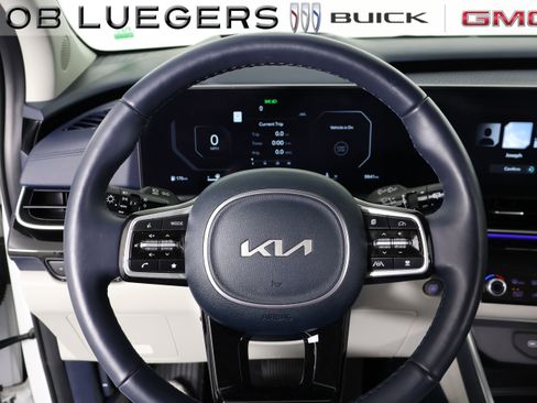 Used 2025 Kia Carnival SX Prestige FWD image 28