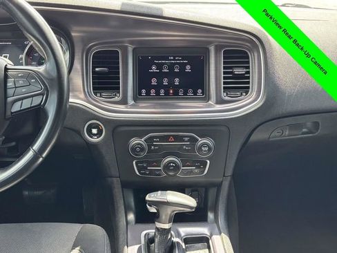 Used 2018 Dodge Charger SXT RWD image 26