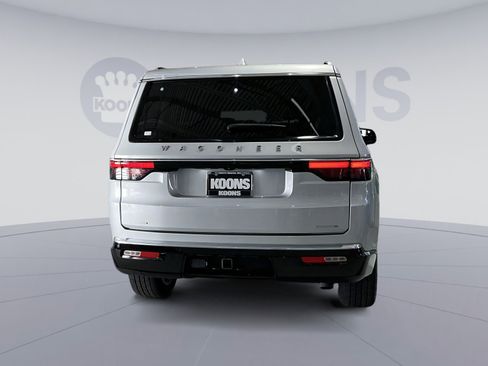 Used 2022 Jeep Wagoneer Series III w/ Premium Group I image 15