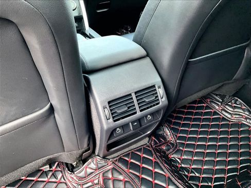 Used 2021 Land Rover Discovery Sport S image 29