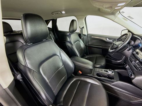 Used 2022 Ford Escape Titanium image 26