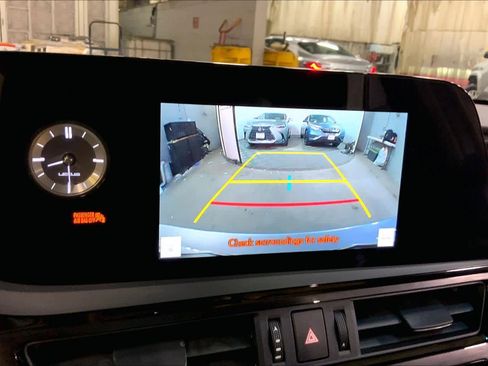 Used 2025 Lexus ES 350 w/ Premium Package image 26