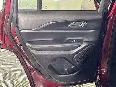 Certified 2023 Jeep Grand Cherokee Laredo w/ Luxury Tech Group I AWD/4WD image 19